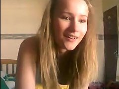 Струйный оргазм молодой девушки видео