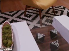 Хочу подрочить хуй с ребятами сосать гей