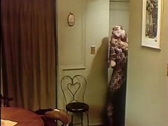 Скрытая камера сестра маструбирует оргазмом трусики в туалете