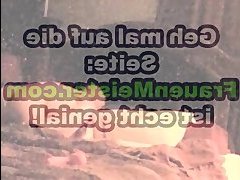 Служанка вылизывает киску своей хозяйки ретро
