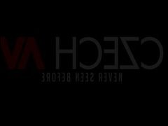 Развратная русская мамка захотела потрахаться со своим сыном онлайн